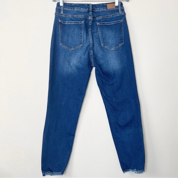 Judy Blue Slim Fit Distressed Dark Wash Jeans Size 11/30 - Picture 5 of 10